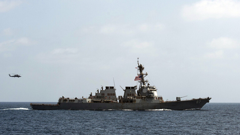 الجيش الأمريكي يعلن احتجازه سفينة قادمة من إيران محملة بمواد تستخدم في المتفجرات.