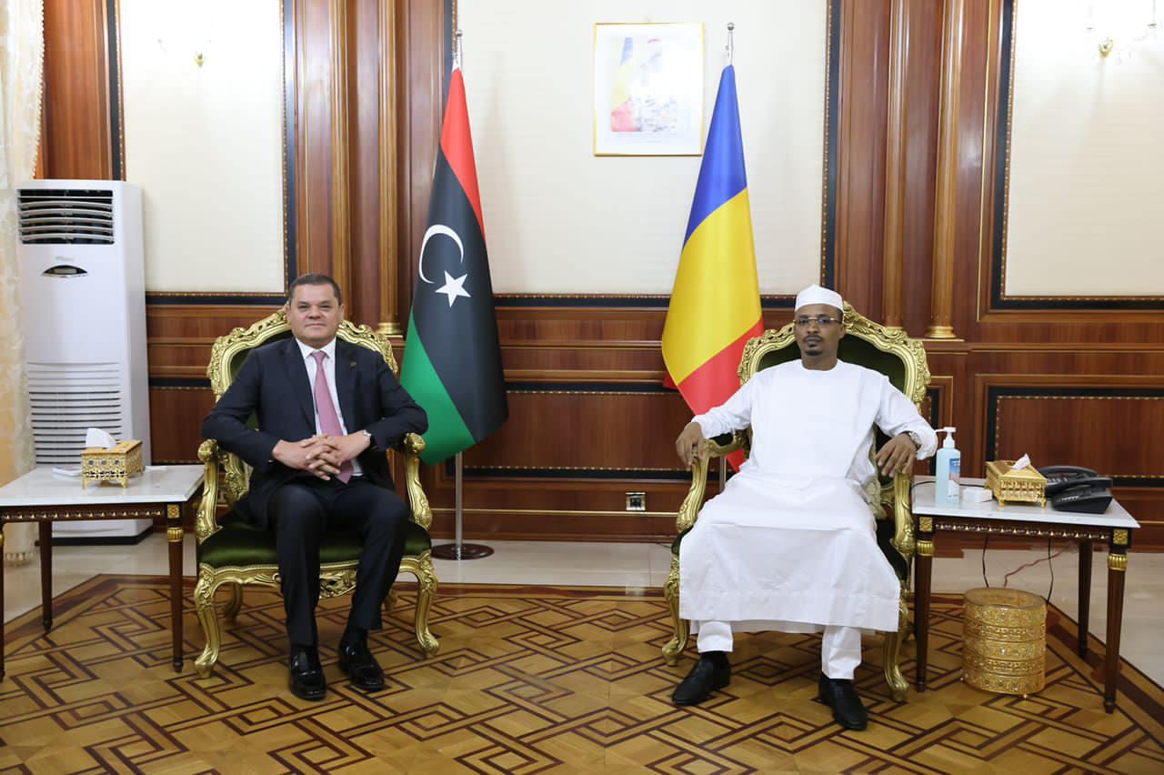  Le Premier ministre du gouvernement d'union nationale s'entretient avec le président du Conseil militaire de transition tchadien du dossier sécuritaire