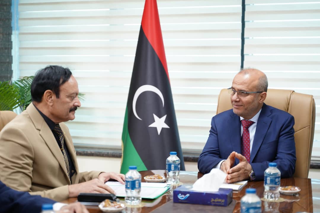 خلال استقباله السفير الباكستاني اللافي يعرب عن تقديره   لموقف باكستان الداعم لليبيا،  وبعمق العلاقات  بين  البلدين الصديقين .