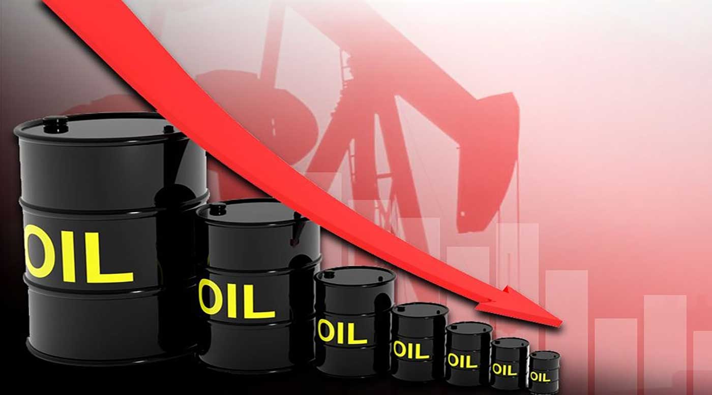 النفط ينخفض لأدنى مستوى في 8 أشهر نتيجة صعود الدولار والمخاوف من الركود. 