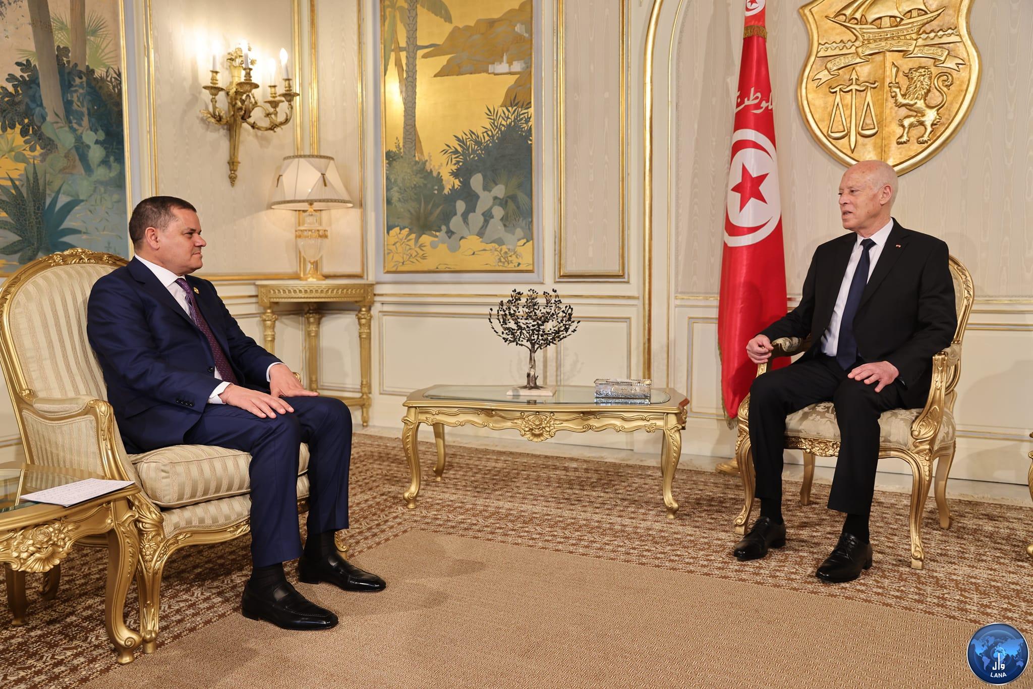  قيس سعيد يستقبل الدبيبة ويرحب بزيارة حكومة الوحدة الوطنية لتونس.