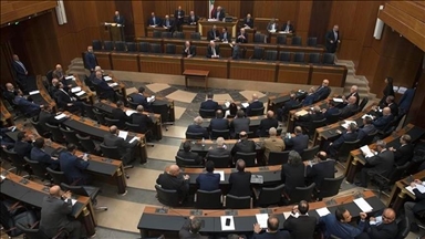  البرلمان اللبناني يخفق لمرة ثامنة في انتخاب رئيس للجمهورية  .   