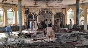 مصادر افغانية : مقتل  ما لا يقل عن (  16 ) شخصا جراء انفجار بمدرسة قرآنية شمال أفغانستان .