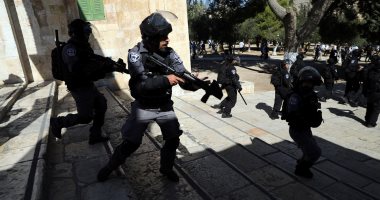 إصابة فلسطيني  واعتقال آخر  خلال اقتحام  قوات الاحتلال نابلس. 