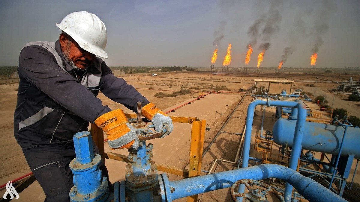 إيرادات العراق من النفط تتجاوز 82 مليار دولار في نوفمبر المنقضي .