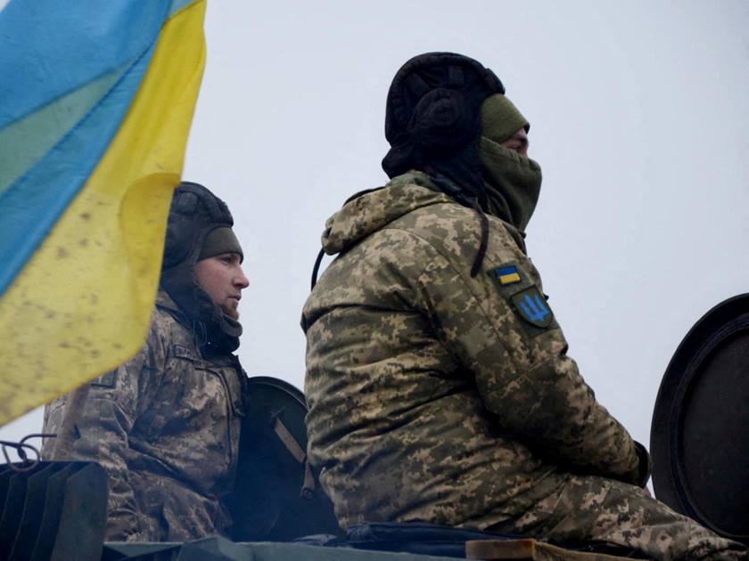 مسؤول أوكراني يؤكد أن حوالي 13 ألف جندي أوكراني قتلوا منذ بداية الحرب .