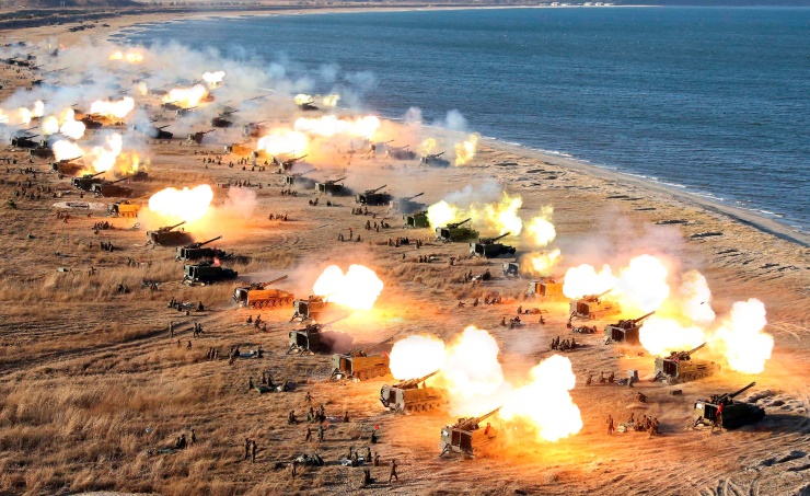 كوريا الشمالية تطلق لليوم الثاني قذائف مدفعية بالقرب من الحدود مع كوريا الجنوبية