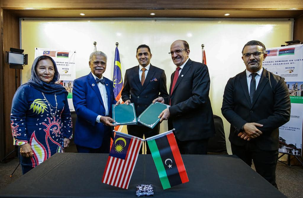 Le Conseil national pour le développement économique signe un accord avec le Conseil consultatif malaisien.