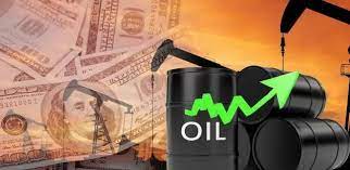 النفط يرتفع بشكل طفيف وخام برنت يسجل  ( 82.33 ) دولار للبرميل  .