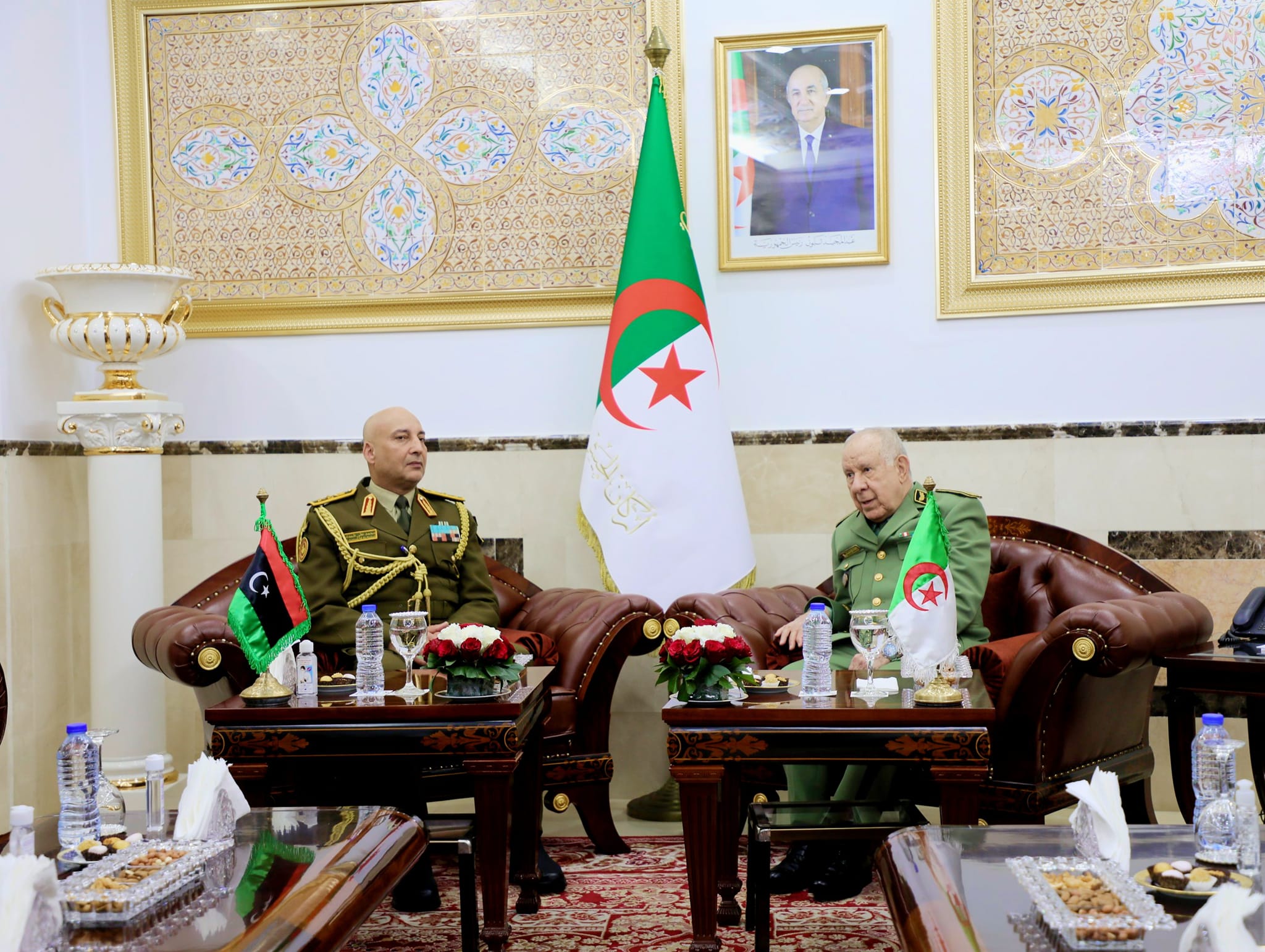 The Chief of the General Staff of the Libyan Army discusses in Algeria developments in the region and bilateral cooperation between the two countries.