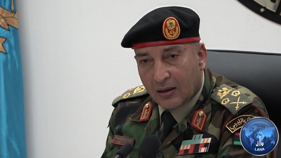 Le général al-Haddad, s'adressant au Conseil des ministres : "Il y a une catégorie qui travaille pour impliquer l'armée dans les guerres, les combats et le chaos afin d'assurer leur existence et d'obtenir des avantages.
