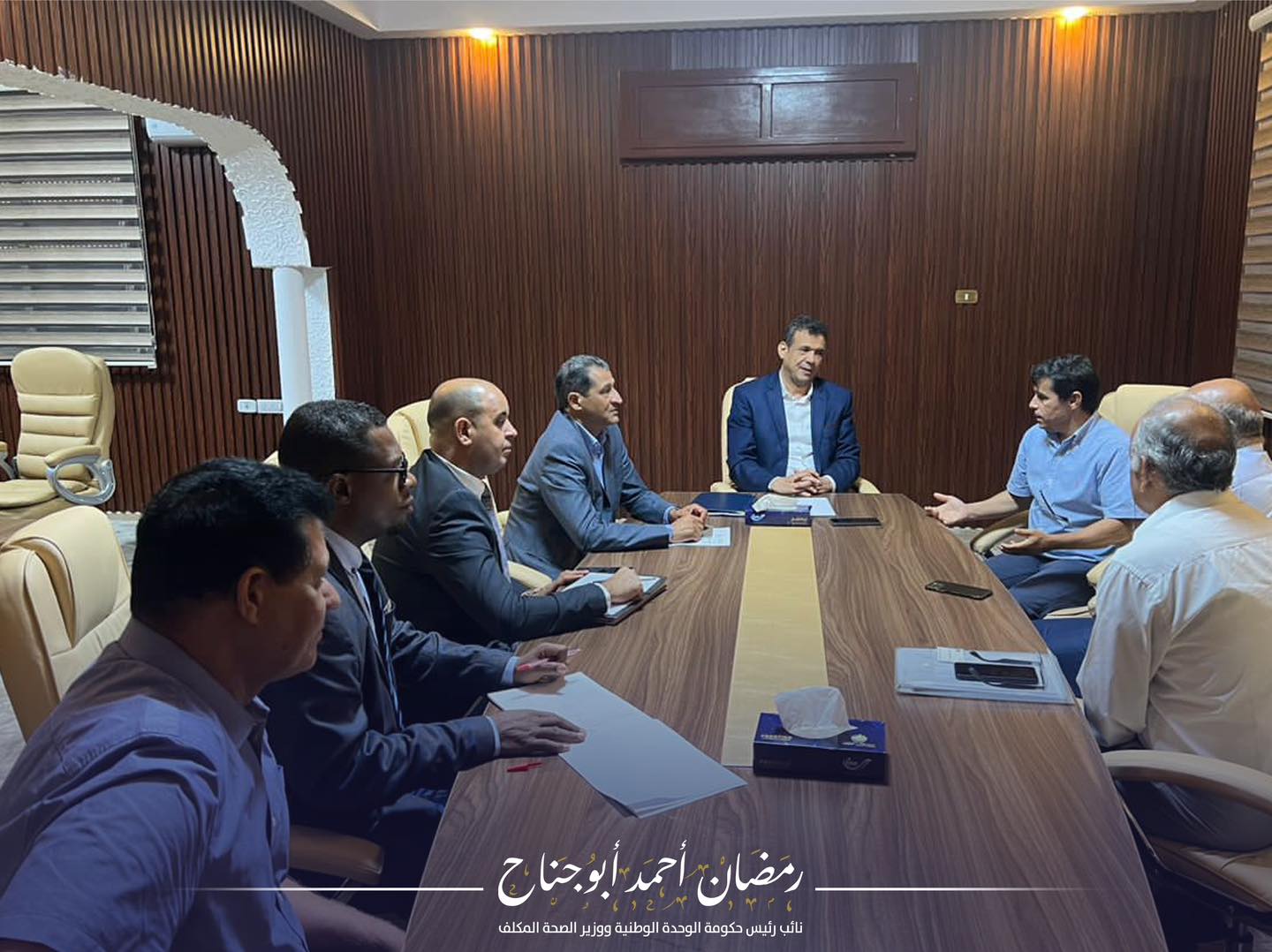 Al-Mangoush discute avec une délégation du ministère omanais des Affaires étrangères des modalités de réouverture de son ambassade à Tripoli.