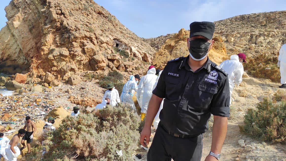 Interpol announces that it will send teams to Libya to support the search and identification of unidentified bodies.