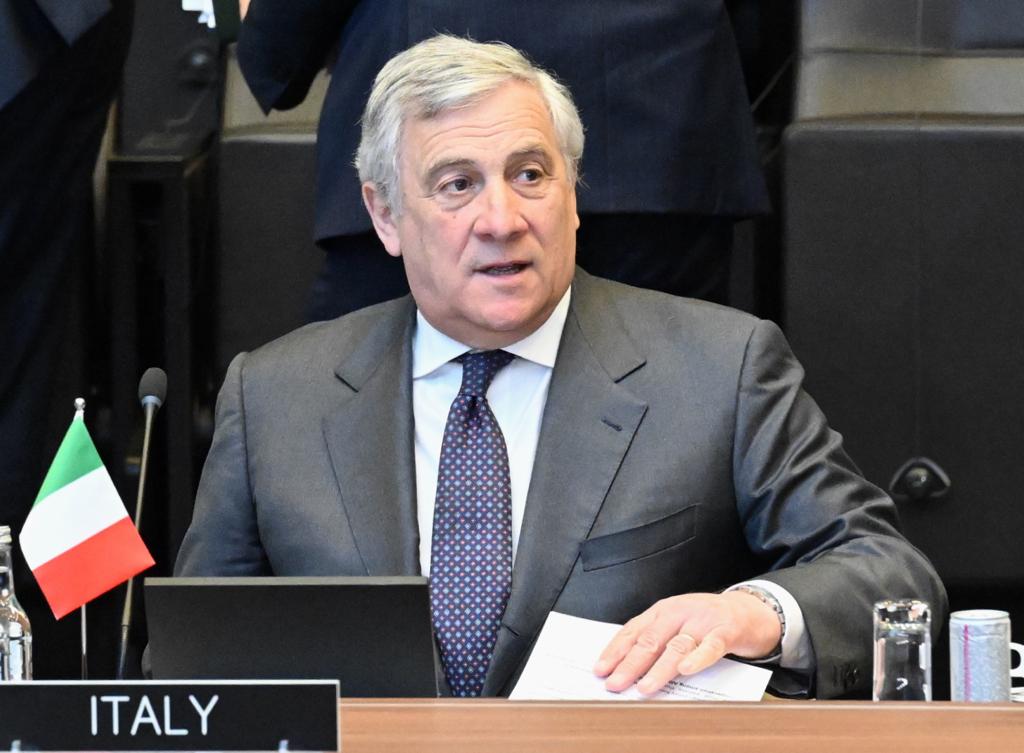 The number of illegal migrants from Tunisia and Libya is decreasing, Tajani says.