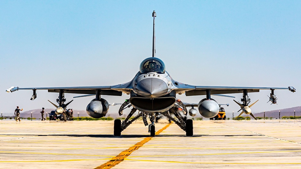 هولندا تعلن  أنها ستلم  مقاتلات F-16 إلى أوكرانيا بحلول العام 2024 