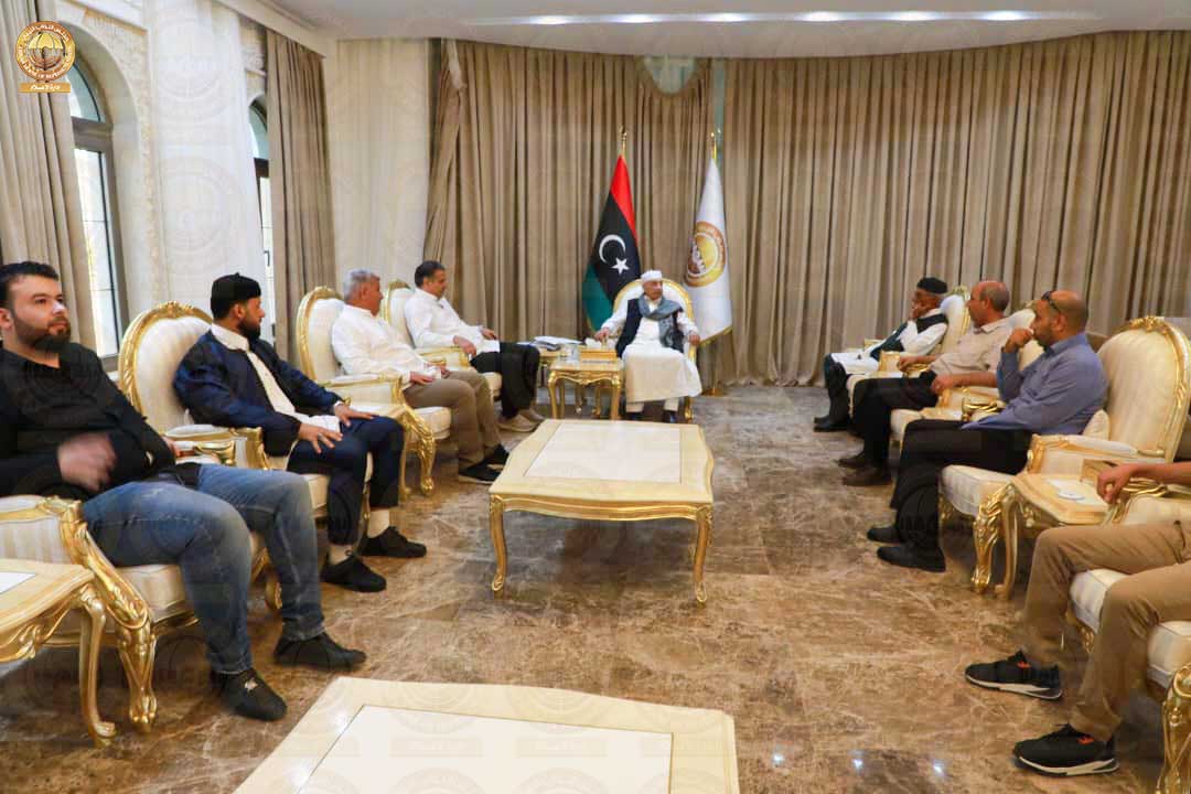 Aqeela Saleh meets a delegation  includes a number of personalities from Misrata city.