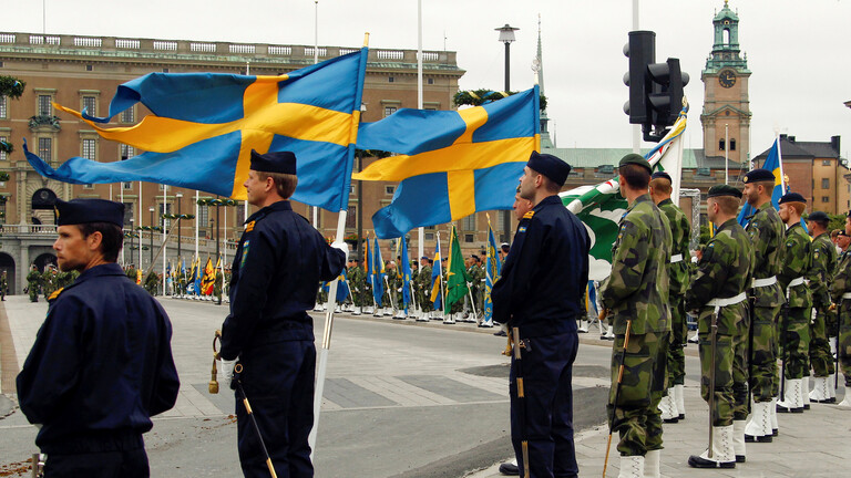  الحكومة السويدية تكلف الجيش بمساعدة الشرطة في بعض المهام مع تصاعد عنف العصابات