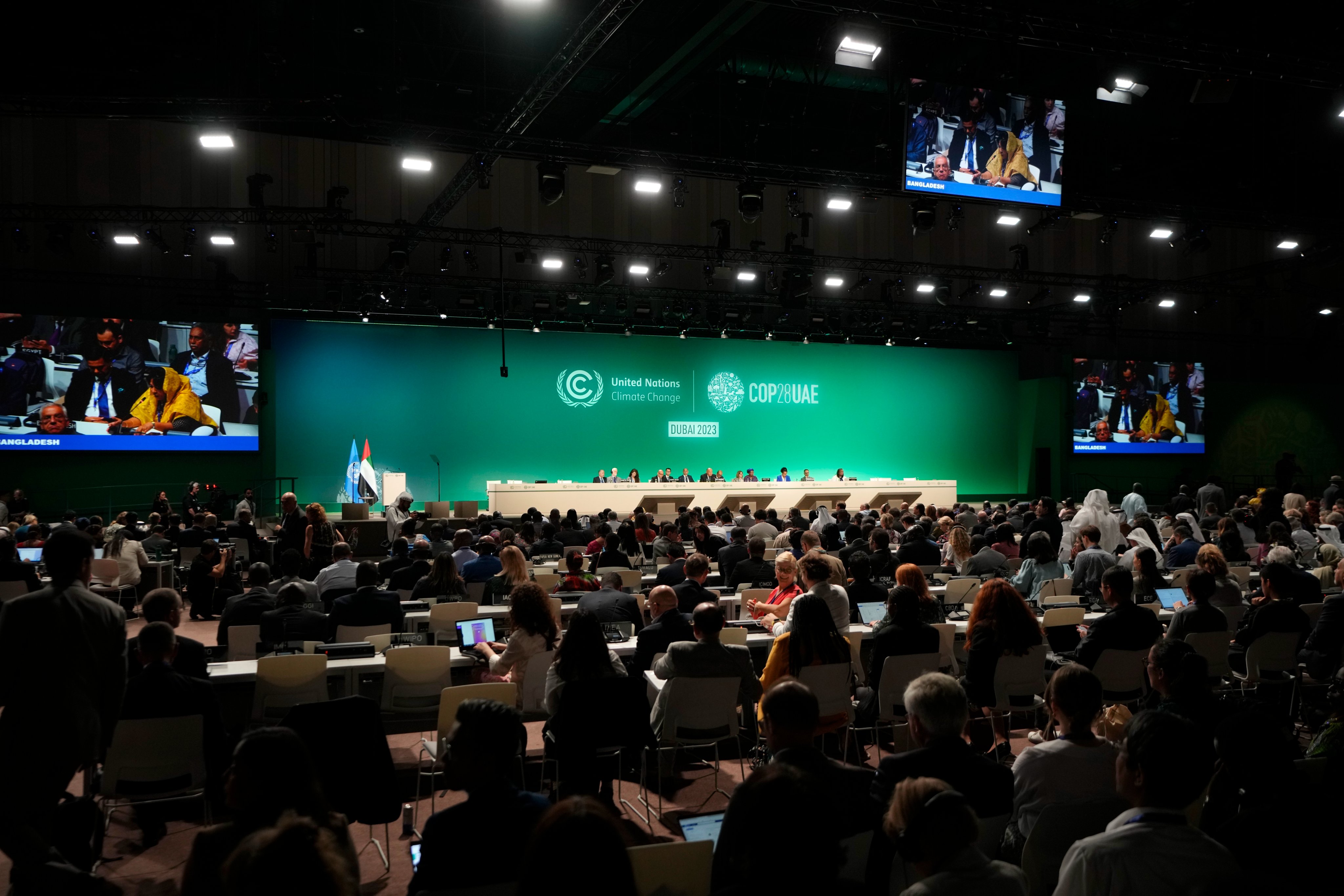 Al-Manfi arrives in Dubai to participate in the COP28 climate conference