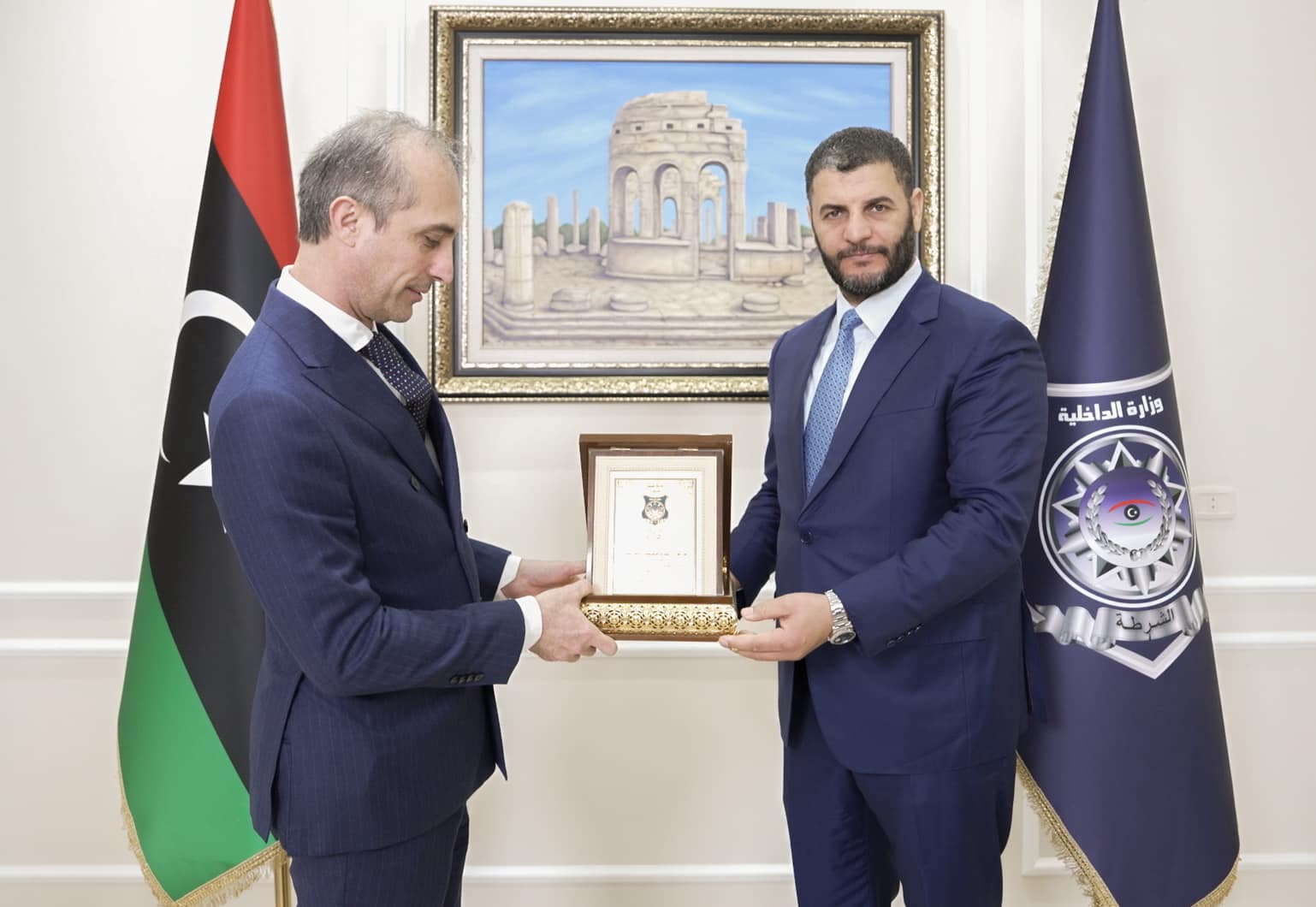 Trabelsi discusses with the Italian ambassador to Libya the issues of immigration and smuggling.