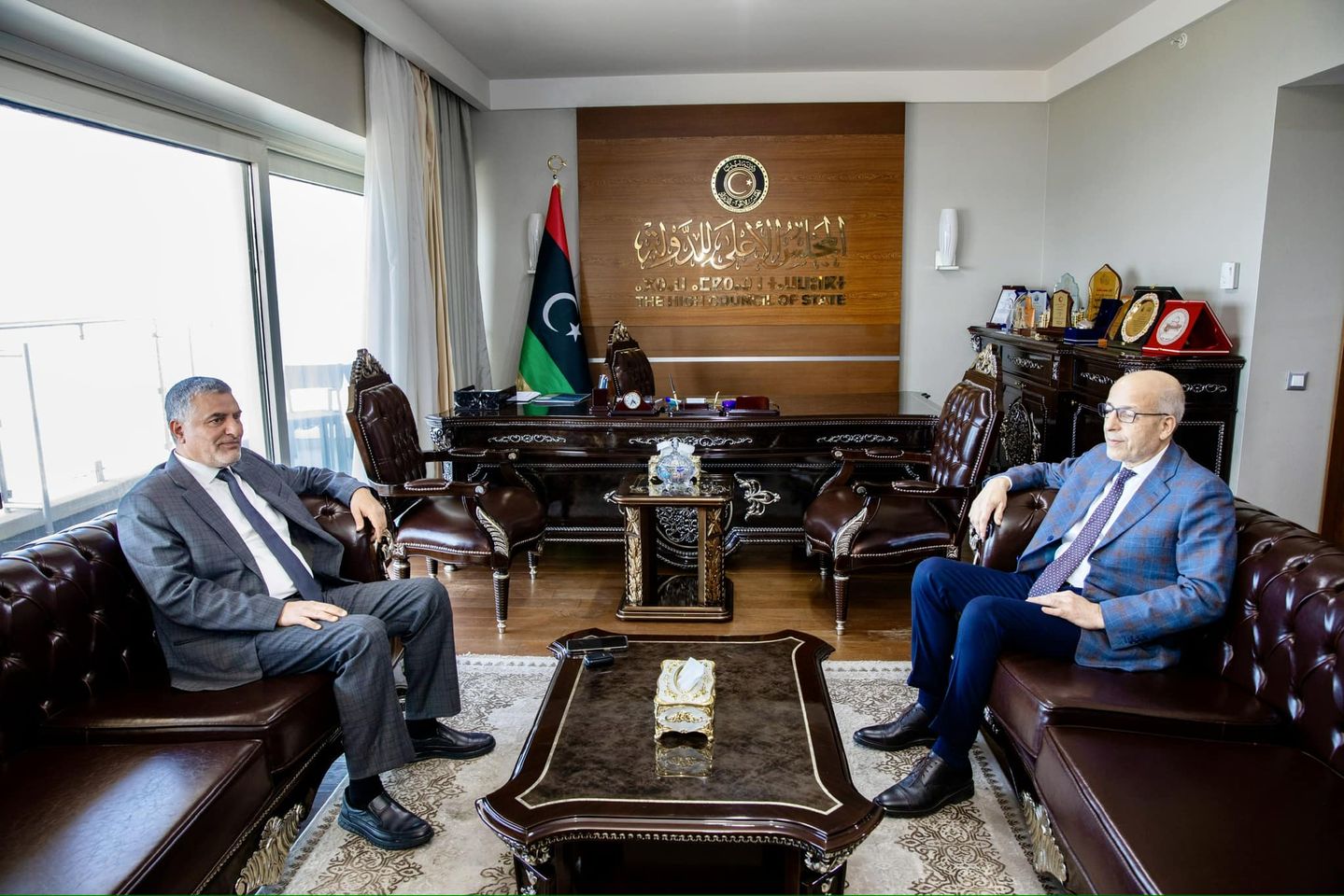 تكالة يناقش مع محافظ مصرف ليبيا المركزي أسباب ارتفاع سعر الصرف في السوق الموازي وكيفية معالجته.