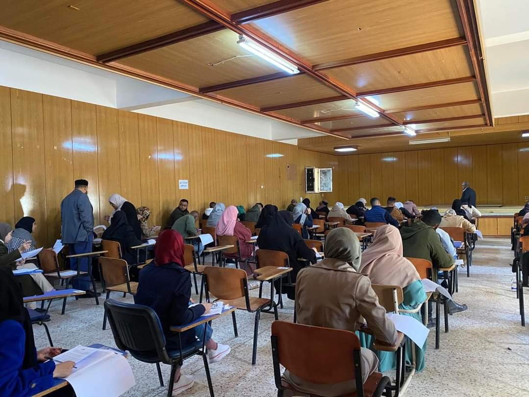 بدء امتحانات كلية الآداب بجامعة الجفرة .