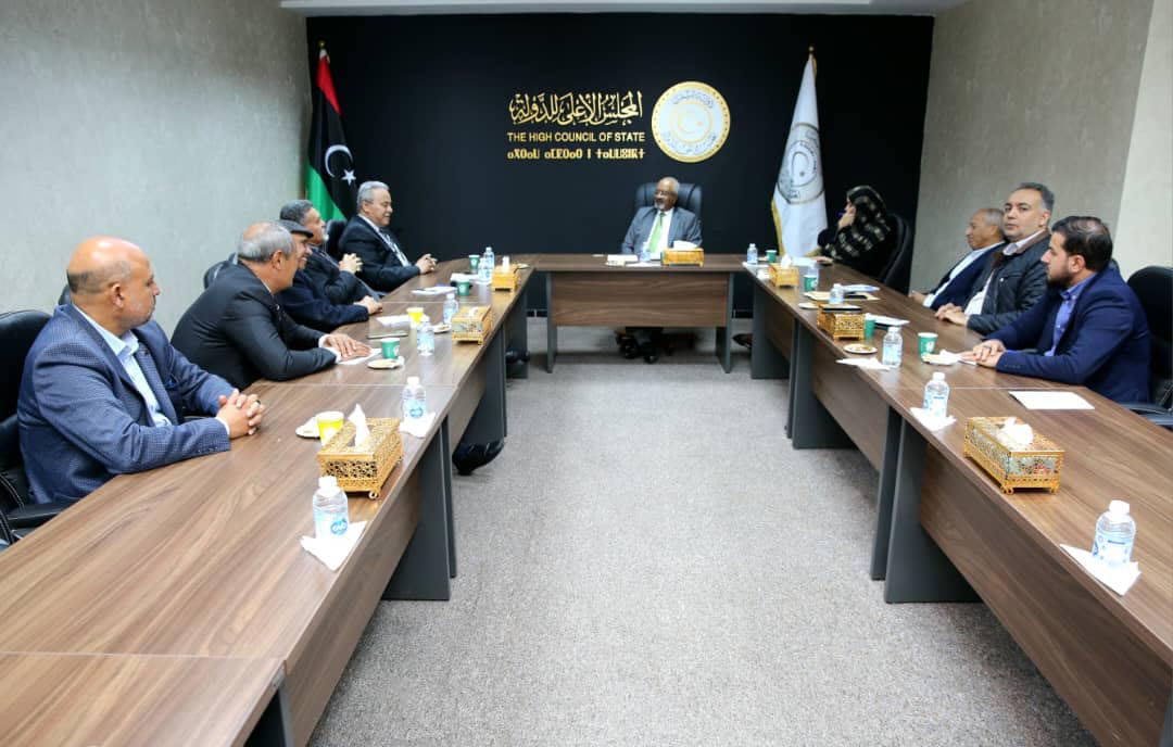 The Political Affairs Committee of the High Council of State discusses the initiative of Committee (90).
