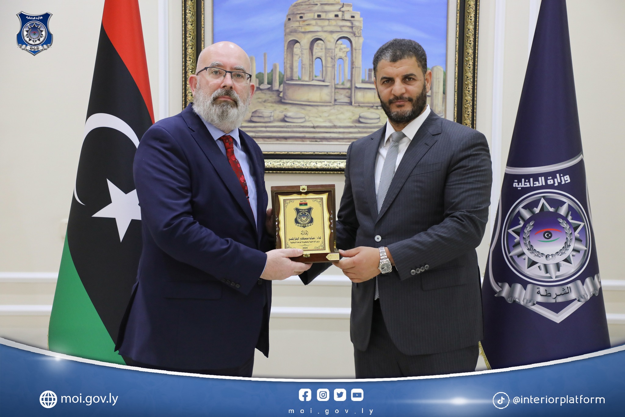 Trabelsi discusses with the British Ambassador to Libya bilateral relations between the two countries.