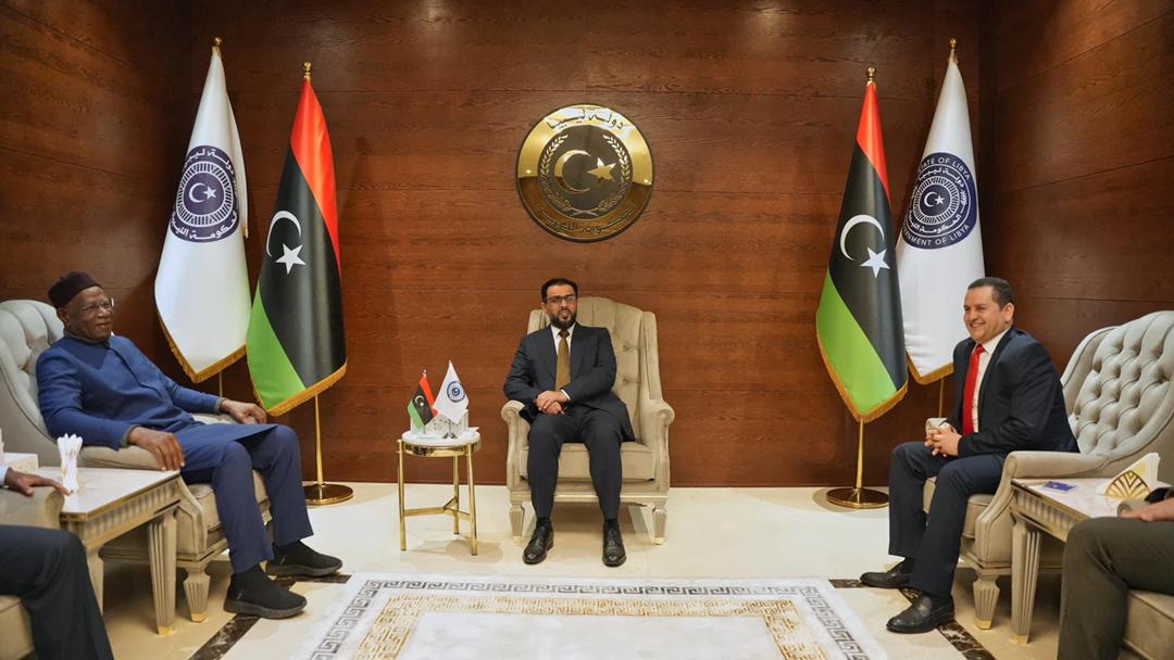 خلال لقائه حماد : باتيلي يجدد دعوته للقادة الليبيين بتحمل مسؤولياتهم وتوحيد جهودهم من أجل مصلحة بلادهم.