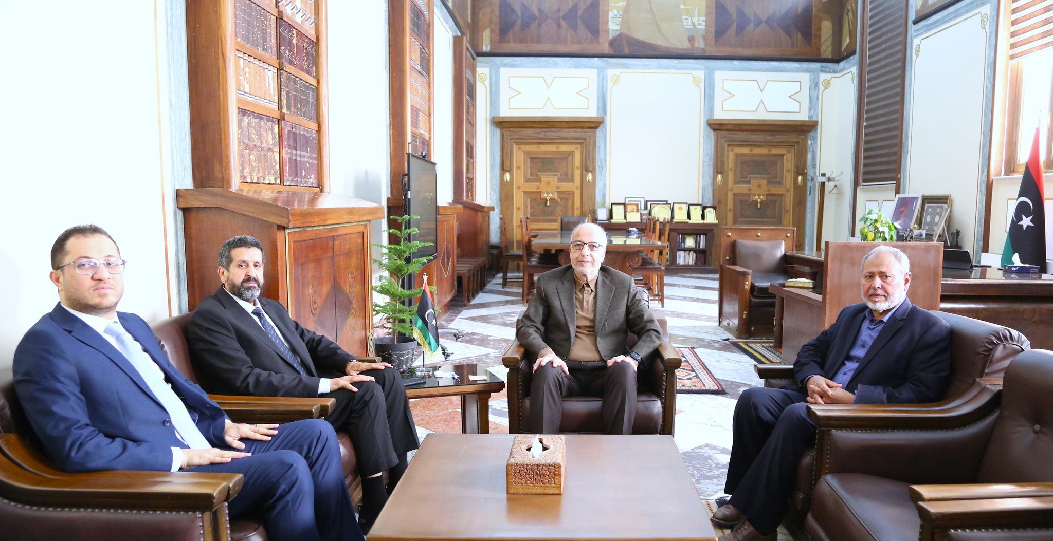 (Al-Kabir) discusses with members of the High Council of State the city of Derna the latest steps taken in the reconstruction and rehabilitation of the city.