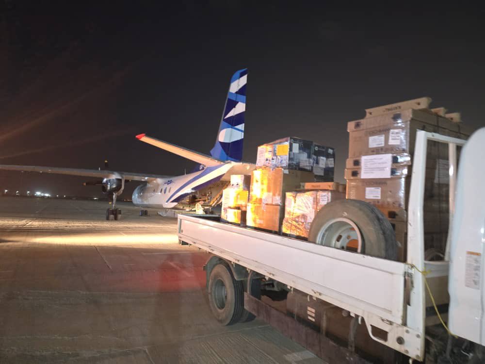 بريطانيا تقدم مساعدات طبية بقيمة 140 ألف جنيه إسترليني لمتضرري إعصار دانيال شرق ليبيا.