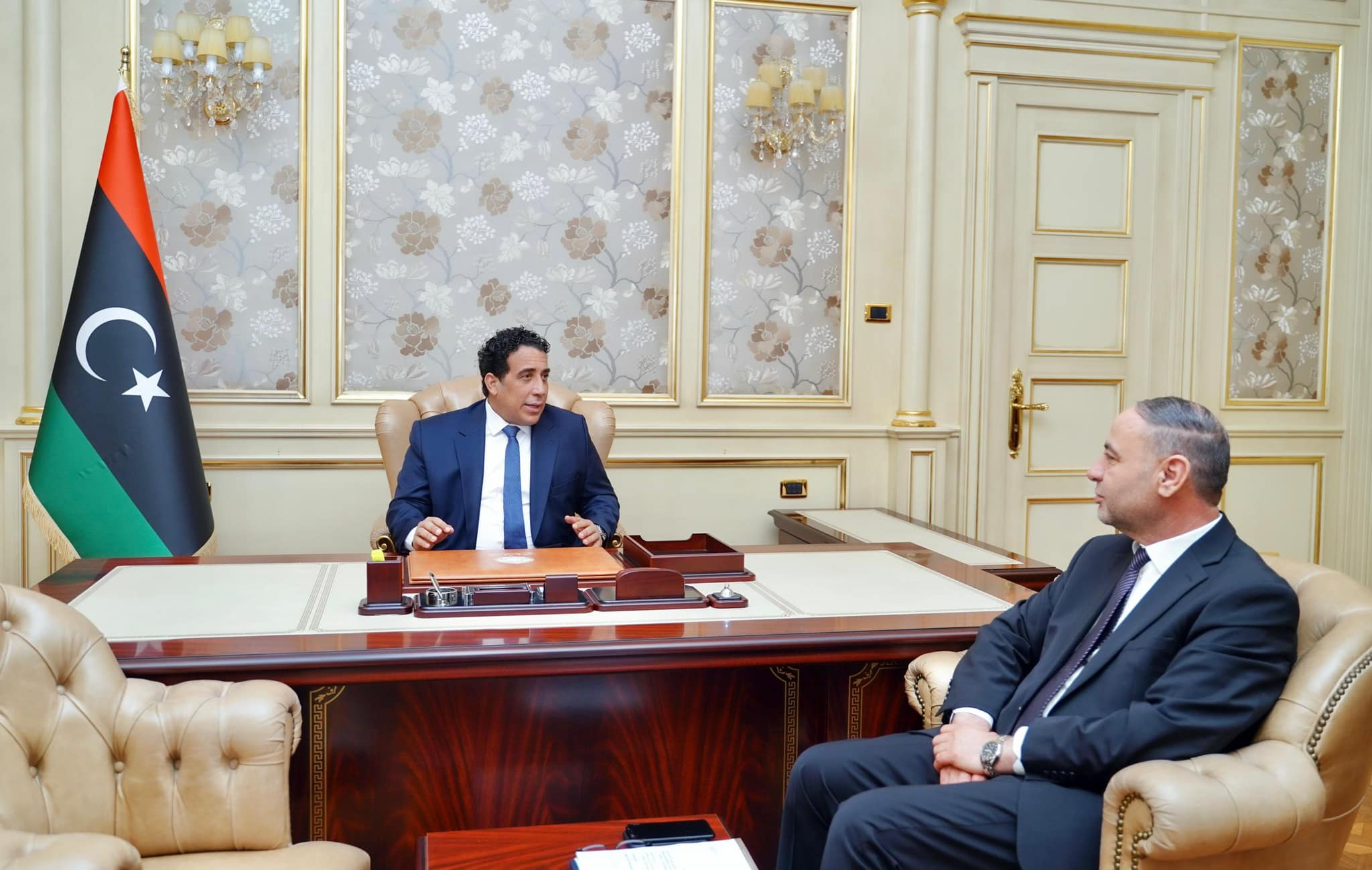 Al-Manfi discusses with Al-Baour the developments in the political situation.