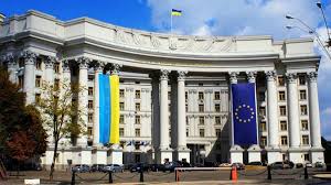 أوكرانيا تقرر فتح سفارات بدول افريقية لمنافسة التمدد الروسي بافريقيا .