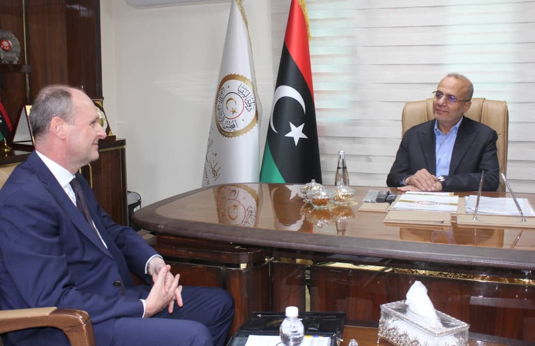 النائب بالمجلس الرئاسي عبد الله اللافي يستقبل سفير هولندا لدى ليبيا .