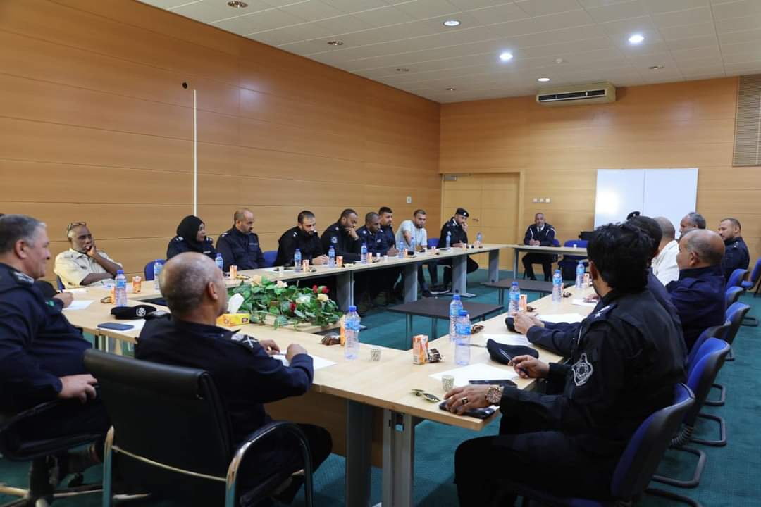استعراض عمل وأداء مراكز الشرطة ببلدية الجفرة .