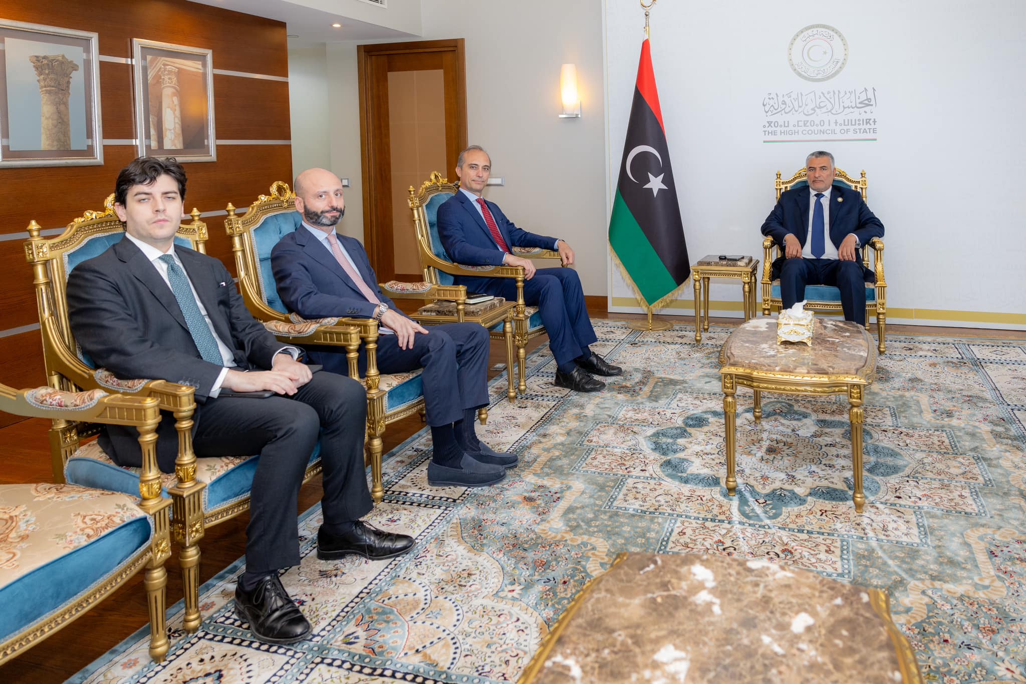 تكالة والسفير الإيطالي لدى ليبيا يناقشان الوضع السياسي في البلاد والحلول المقترحة بعد فشل المبعوث الأممي وتقديمه استقالته.