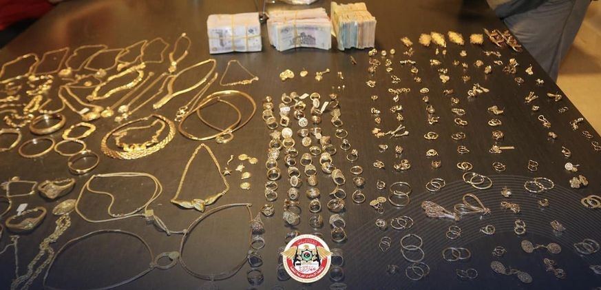 جهاز الردع يسترجع  مصوغات بأكثر من نصف مليون دينار سرقت من محل ذهب بطرابلس  .