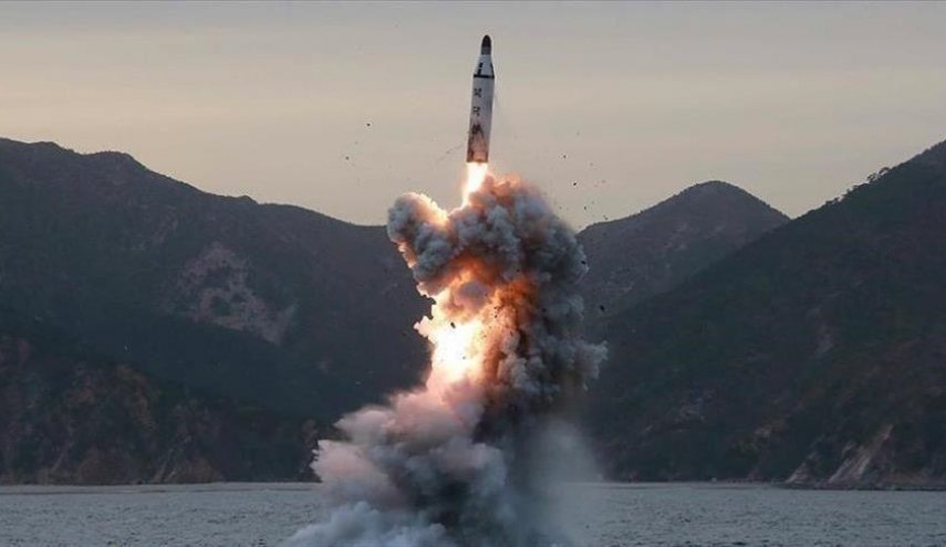 كوريا الشمالية تطلق صاروخا باليستيا مجهولا باتجاه بحر اليابان.