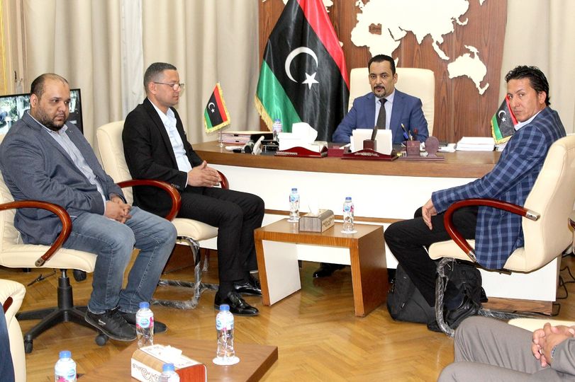 A delegation from GNU discusses the conditions of Libyan patients in Egypt.