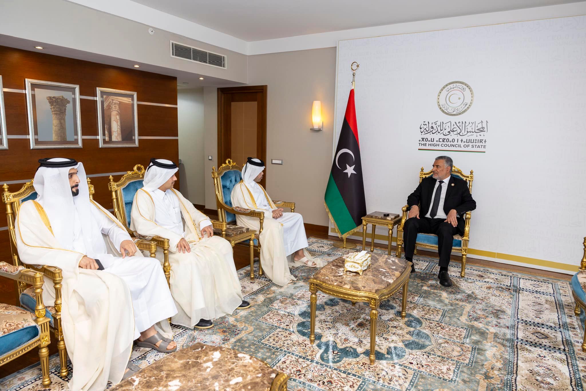 تكالة يبحث مع السفير القطري مستجدات الوضع السياسي في ليبيا.