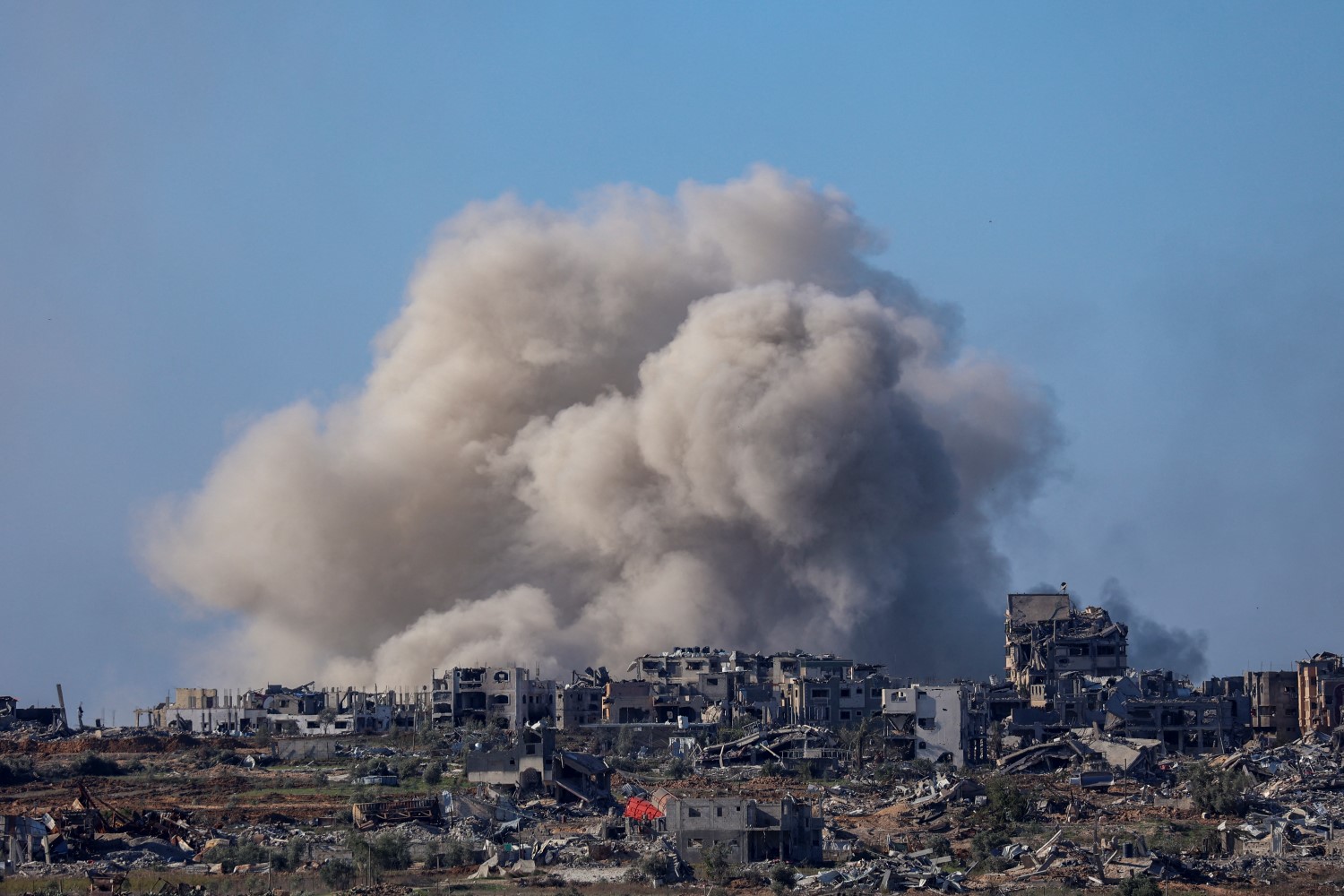 ارتفاع حصيلة شهداء العدوان الإسرائيلي على قطاع غزة إلى 34305 شهيدا.