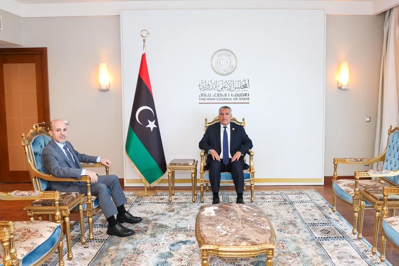 تكالة يجتمع مع مندوب ليبيا الدائم لدى الإيسيسكو.