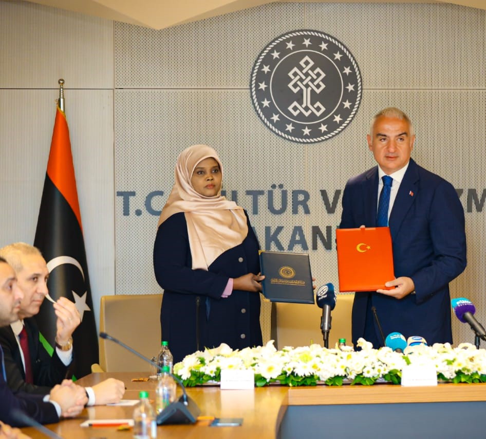 ليبيا وتركيا يوقعان مذكرة تفاهم بالأحرف الأولى لتعزيز التعاون الثقافي وتبادل الخبرات بين البلدين.