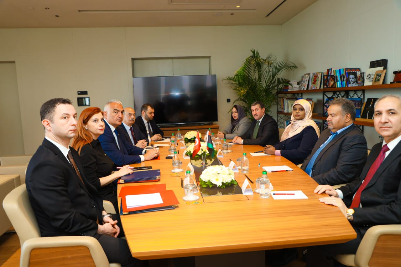 Minister of Culture meets with the Turkish Minister of Culture and Tourism.