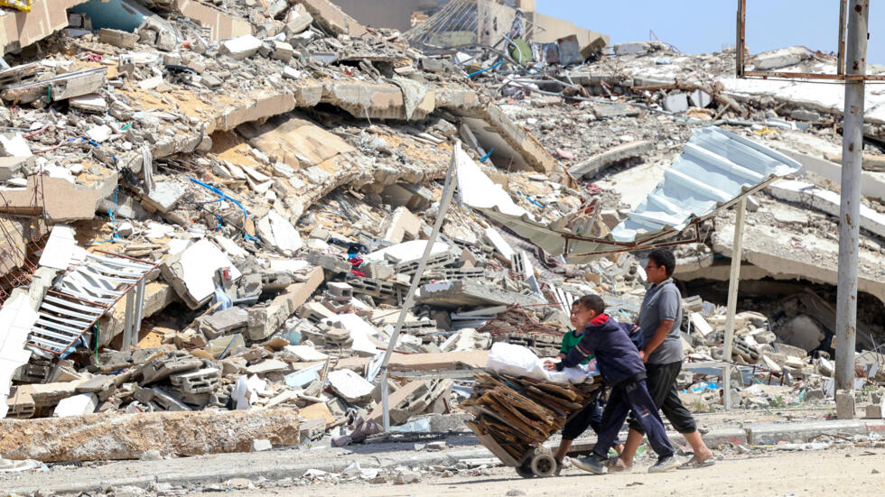   ارتفاع  حصيلة شهداء  العدوان الإسرائيلي على غزة إلى971  34 شهيدا.