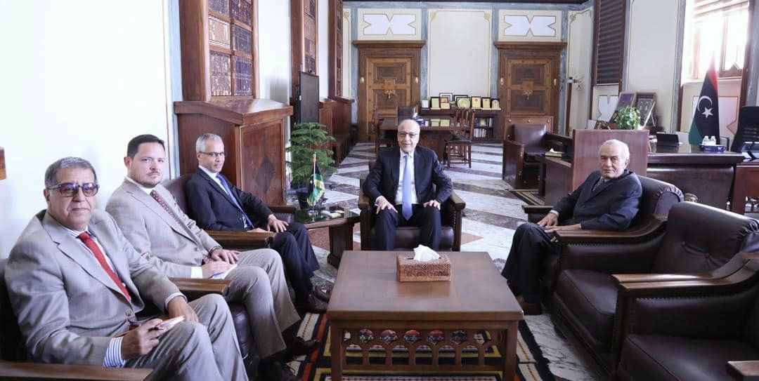 El-Kabeer meets with the French Ambassador.