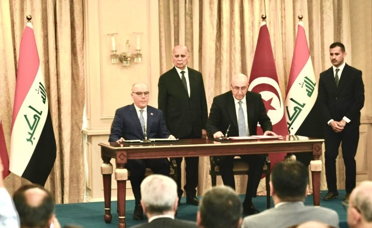 العراق وتونس يوقعان مذكرة تعاون لتعزيز التنمية المستدامة. 