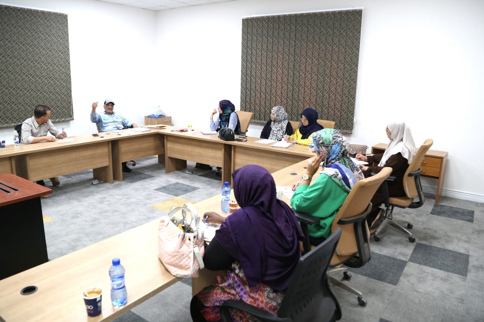 Course on the arts of writing a press report kicked off yesterday at LANA training center.