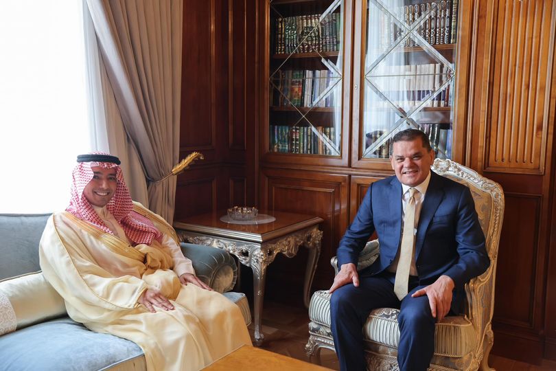 الدبيبة يبحث مع السفير السعودي عودة الخطوط السعودية  ومذكرات التعاون بين البلدين.