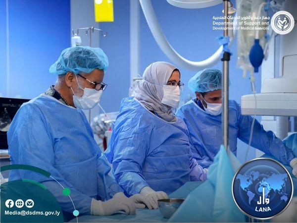 عمليات قسطرة قلبية للأطفال وحديثي الولادة بمستشفى طرابلس الجامعي .