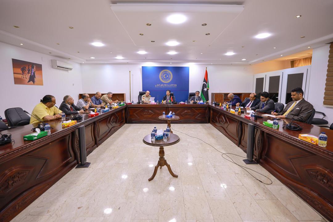 اللجنة التحضيرية لانعقاد المؤتمر الدولي حول السيادة الجوية تعقد إجتماعها بحضور وكيل وزارة الخارجية للشؤون السياسية.